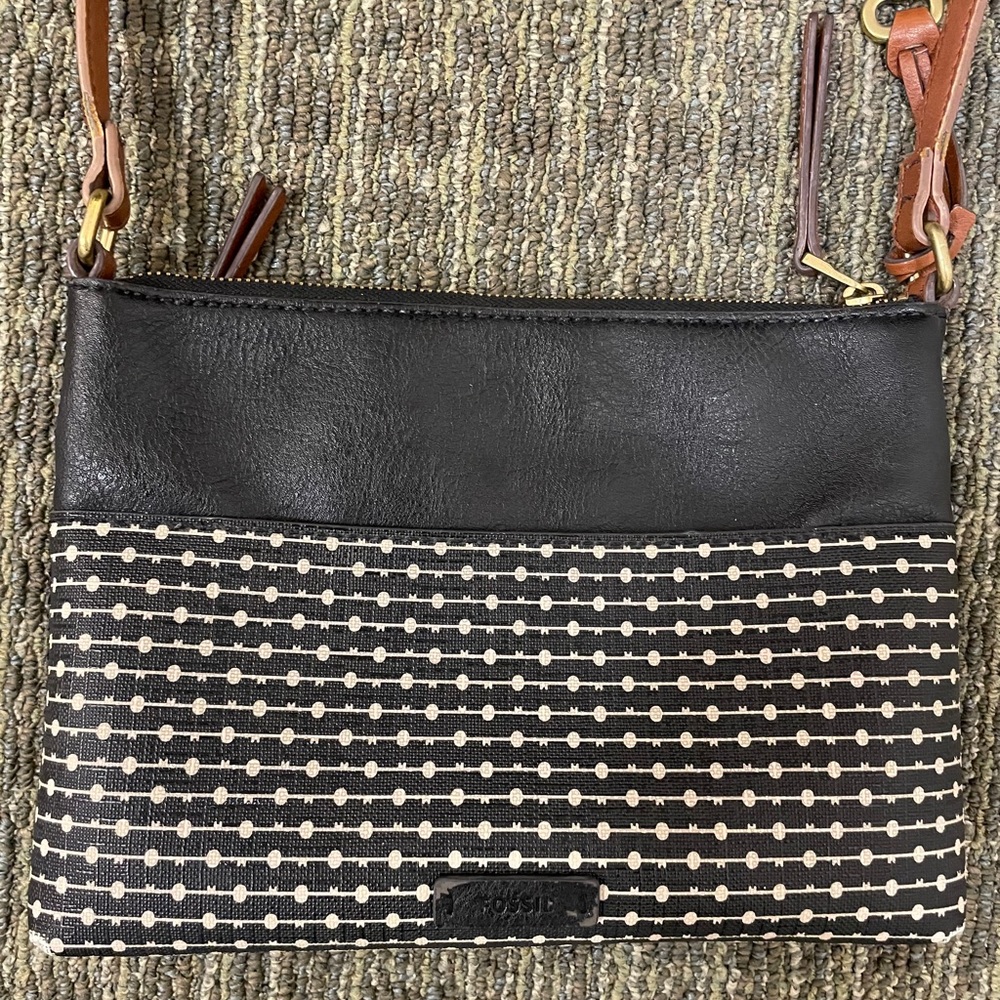 Fossil purse